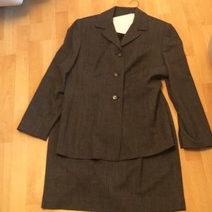Valerie Stevens 2 piece suit